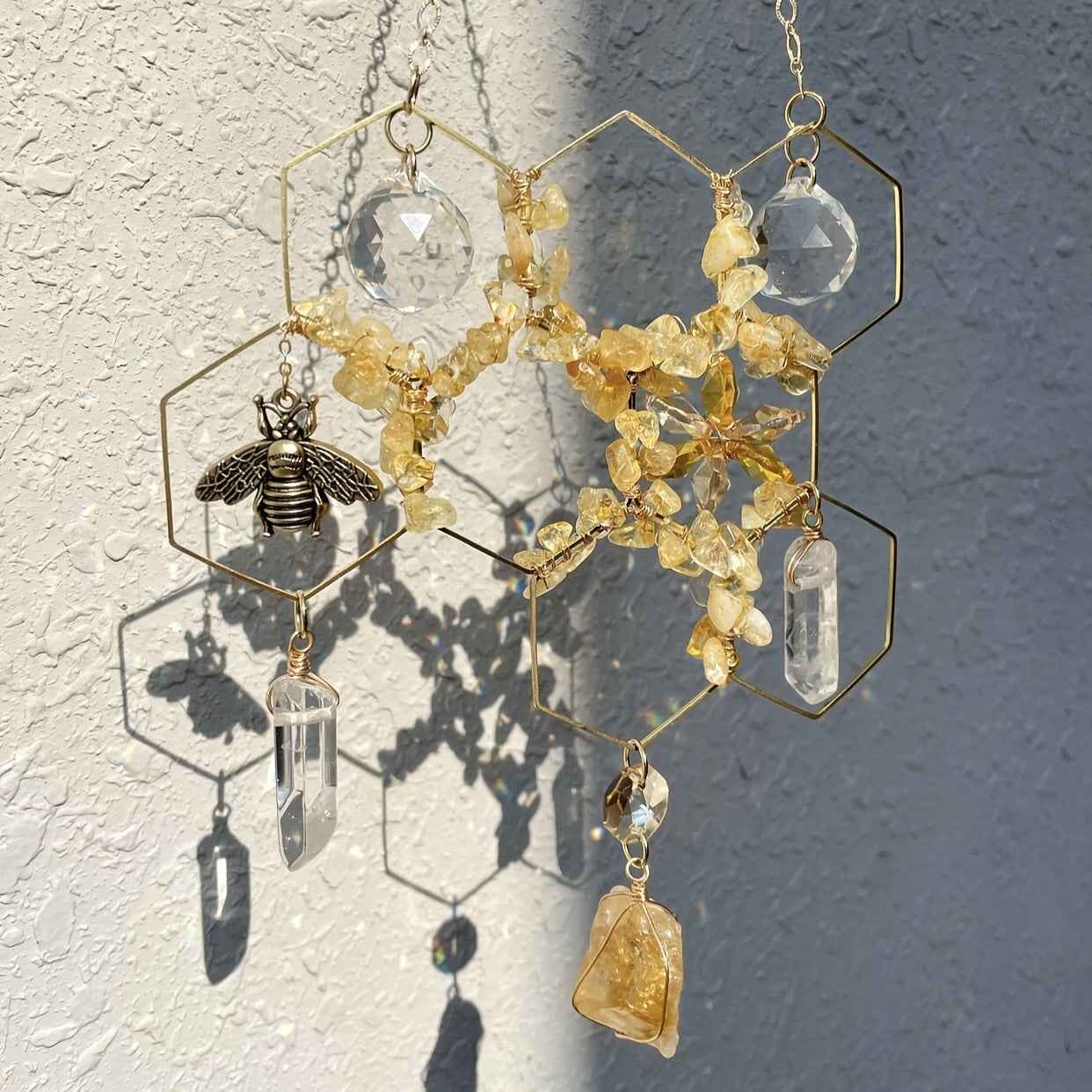Enchanting Honeycomb Design Sun Catcher with Crystals & Bees - Metal Hanging Decor for Garden, Bedroom, Window, Balcony - Ideal Mother'S Day Gift, Garden Decor|Fantasy Theme|Intricate Craftsmanship, Outdoor Decor